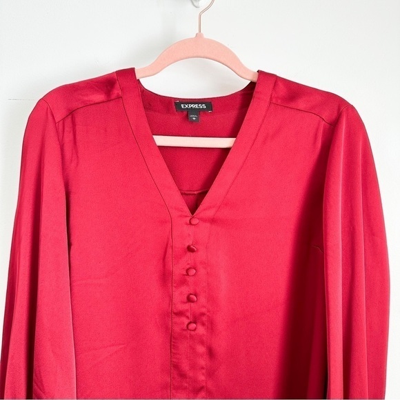 Express Satin Silky V neck Button Detail Balloon Sleeve Blouse Top Crimson Med - Picture 3 of 8